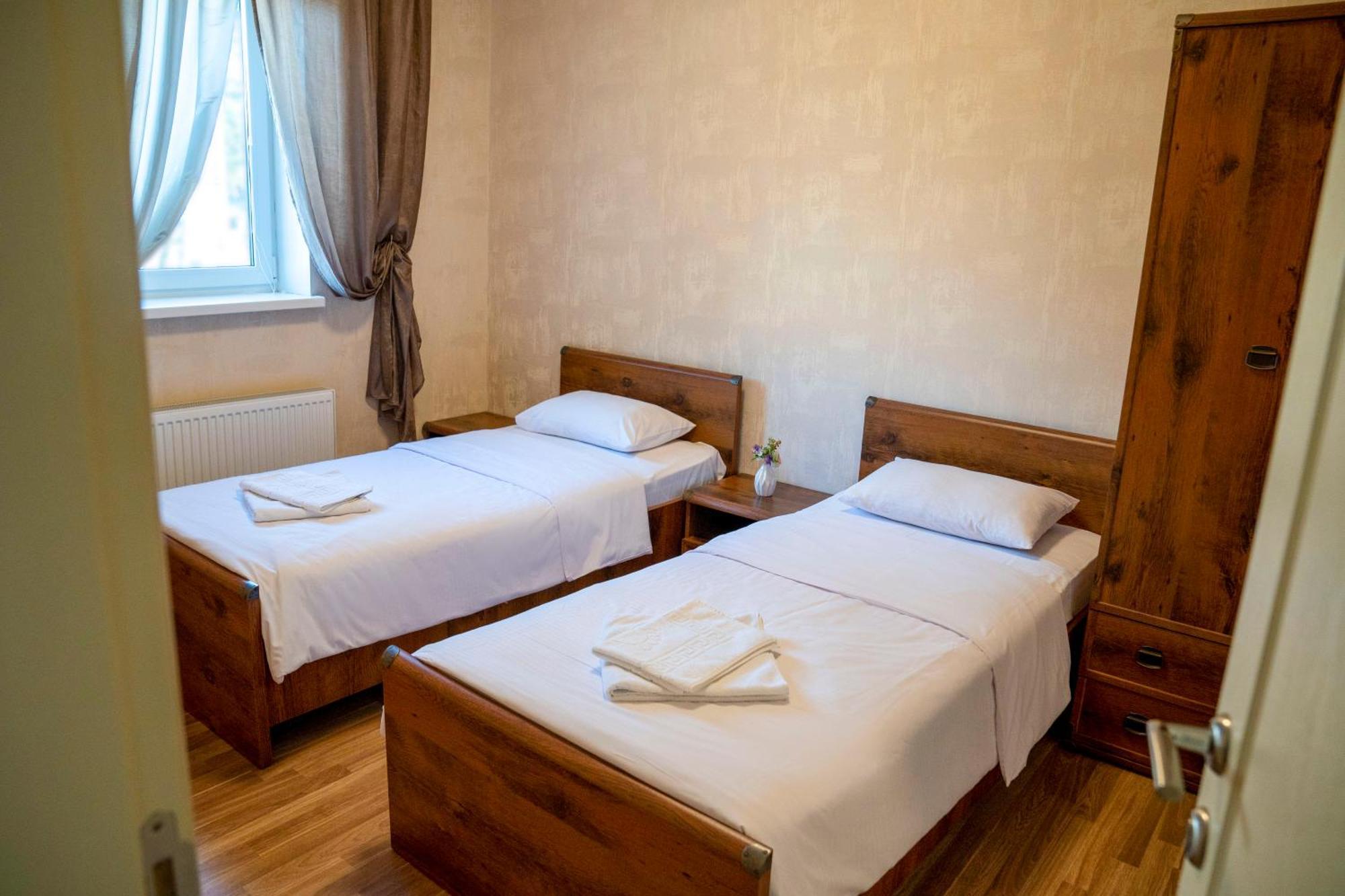 Guest House Kiev Forest エクステリア 写真
