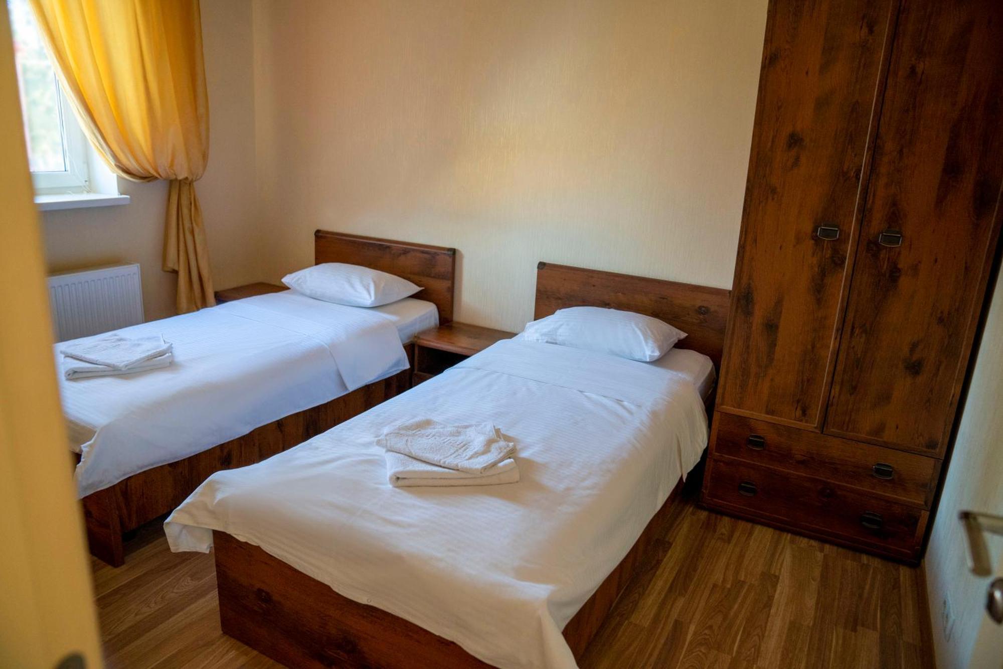 Guest House Kiev Forest エクステリア 写真