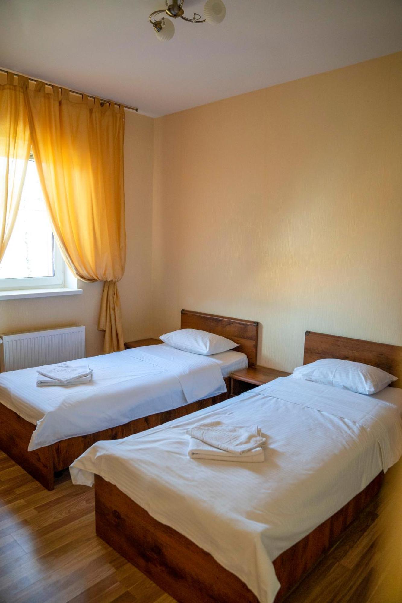 Guest House Kiev Forest エクステリア 写真